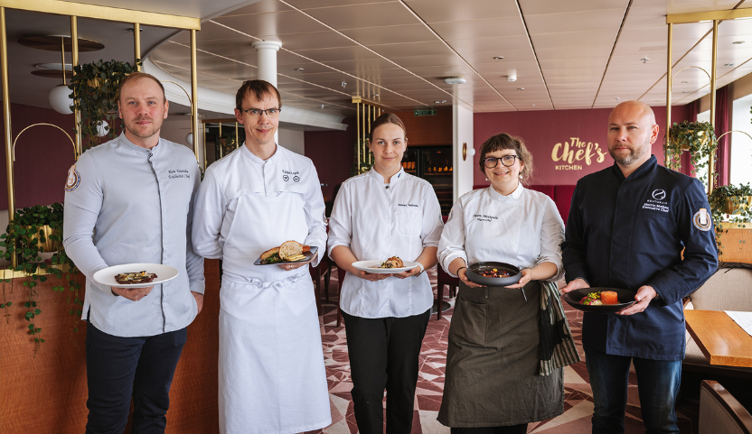 Proovi peakokk Helena Vallimäe loomingut Äntu mahebroilerist.
The post Menu Nordic Tallink kruiisilaevadel: maitseretk läbi Eestimaa appeared first on Kikerikii